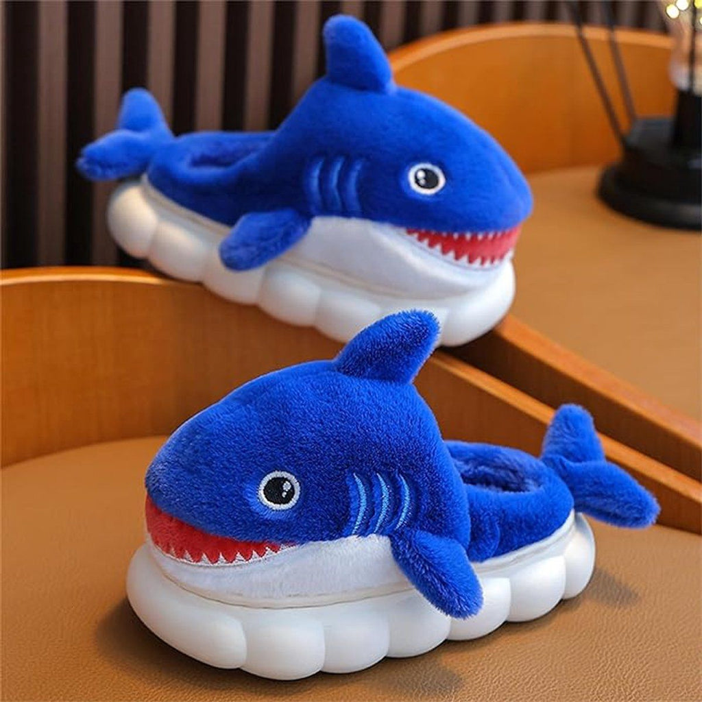 Children's Winter Slippers, Cute Shark Plush House Shoes with Warm Lining and Non-Slip Sole, Size 30, Inner Length 19 cm, Foot Length 18 cm, Blue