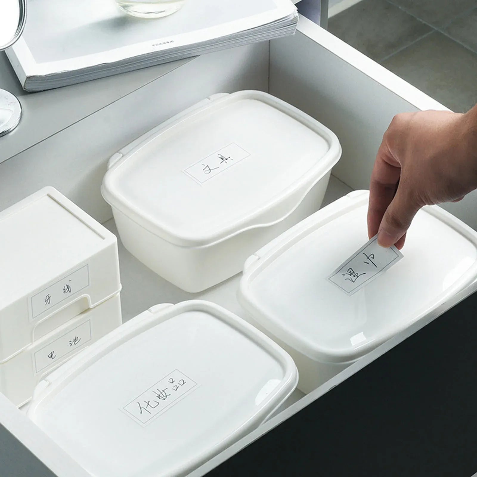 Wipes Dispenser, Wipe Container with Sealing Lid, 7" L x 2.9" W x 5.2" H, Moist Wipe Holder for Bathroom, Nursery and Desk