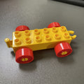 Hongyuan sheng Building Blocks Bus Vehicle 12-hole underbody (yellow)