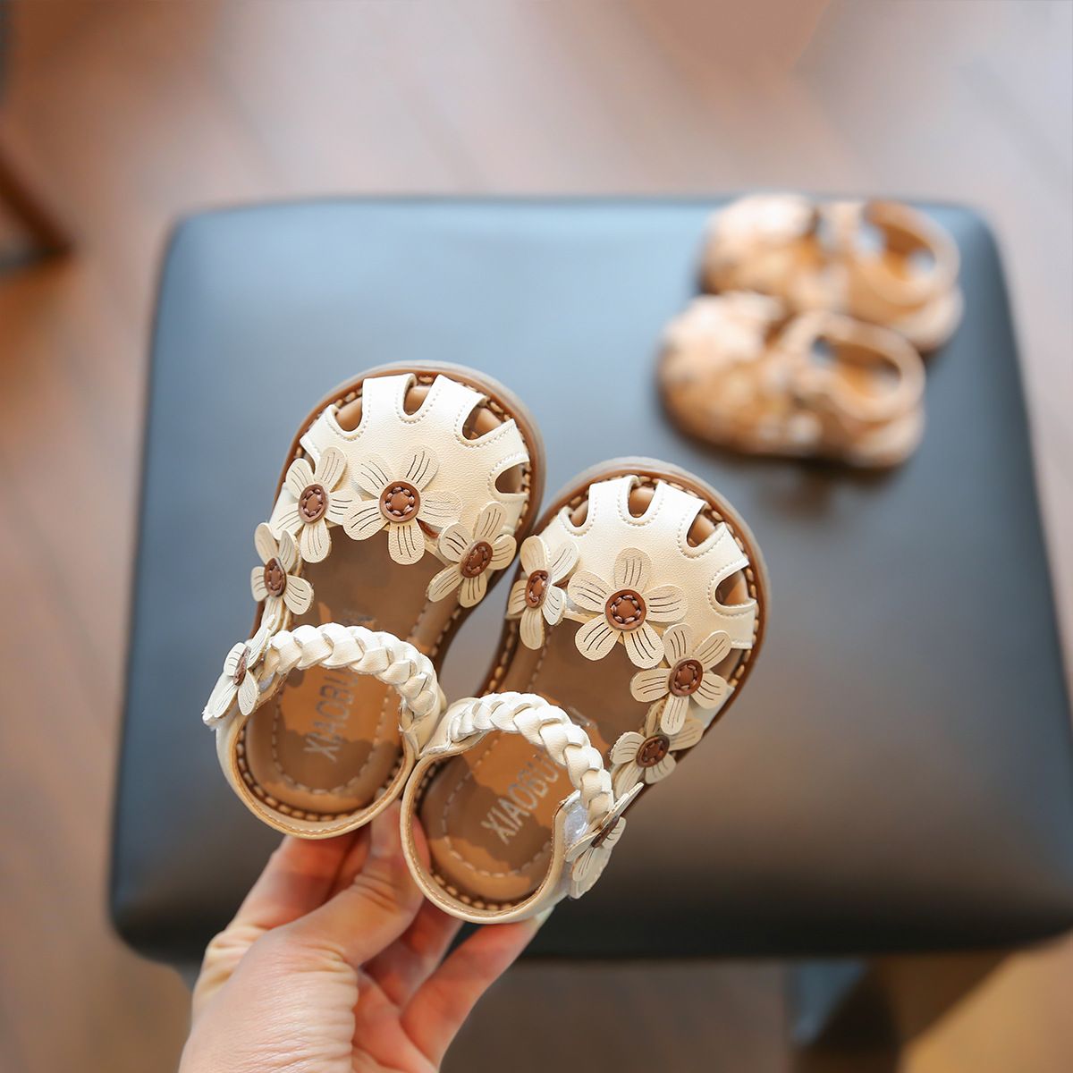 Kamai bear Baby Girl Summer Sandals Soft Sole Velcro Beige Size 29 shoe length is about 18.5cm