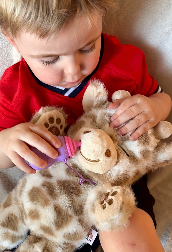 Interactive Giraffe - Plush Feeding & Sleeping Simulation Toy
