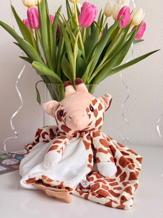 Aria the Giraffe - White Noise & Lullaby Comforter